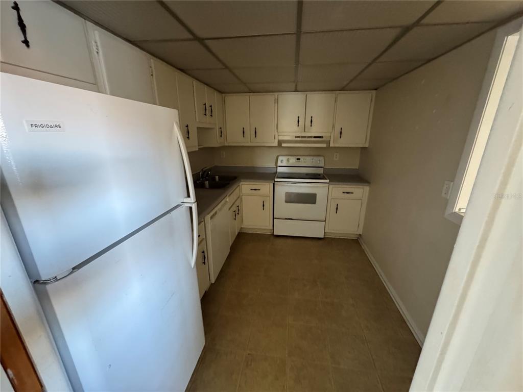 245 Center Road, Unit 211 Venice, FL 34285 - Photo 2 of 7