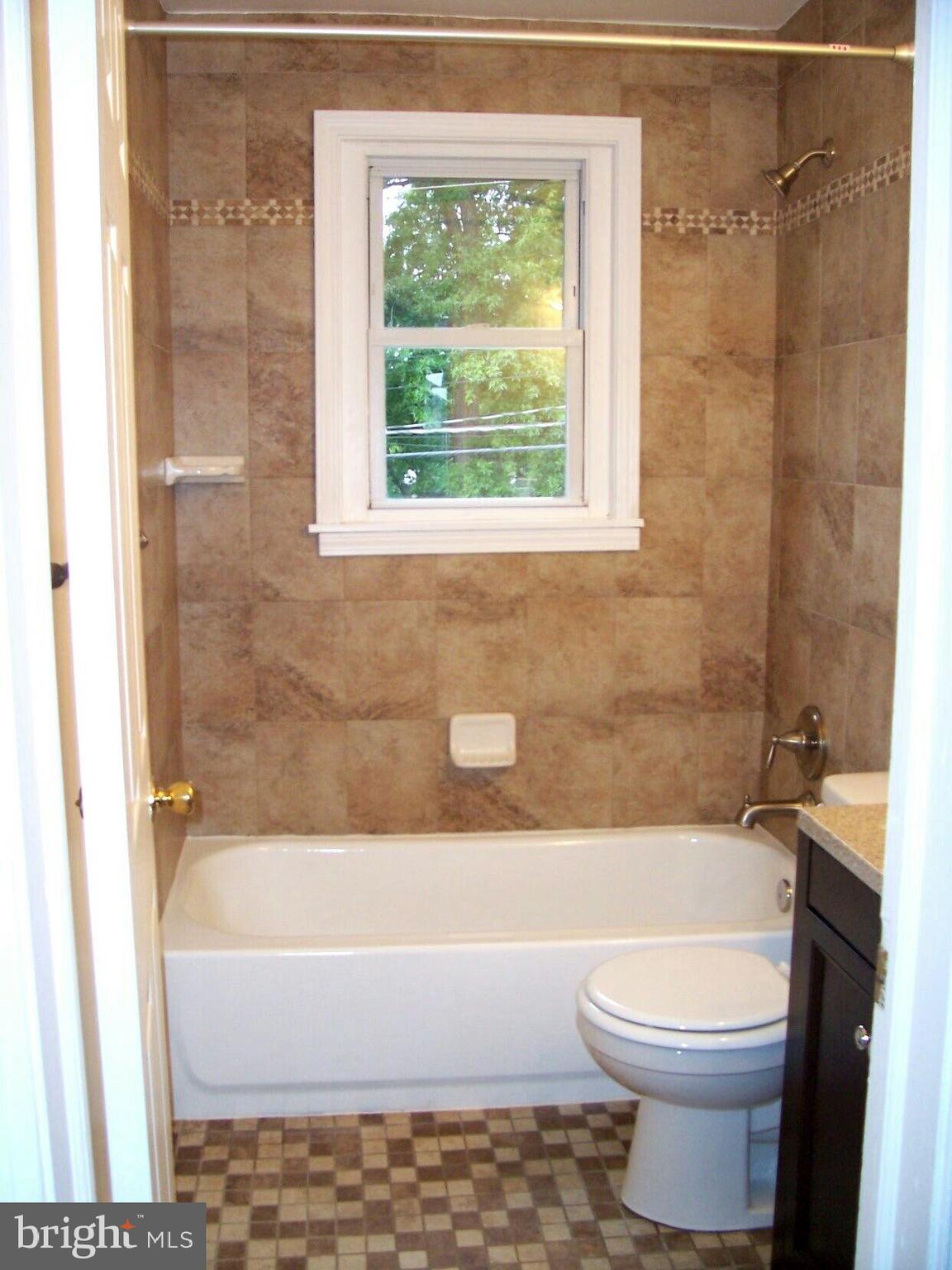 226 Riverthorn Road Baltimore, MD 21220 - Photo 8 of 19 Gallery Image 8
