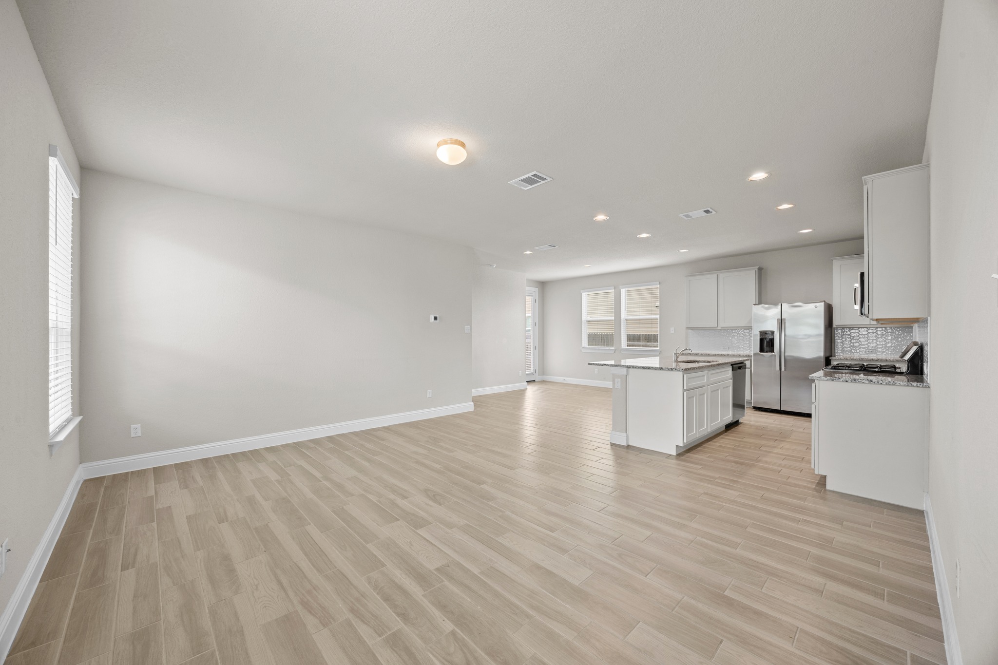 213 Graver Street Georgetown, TX 78626 - Photo 8 of 33