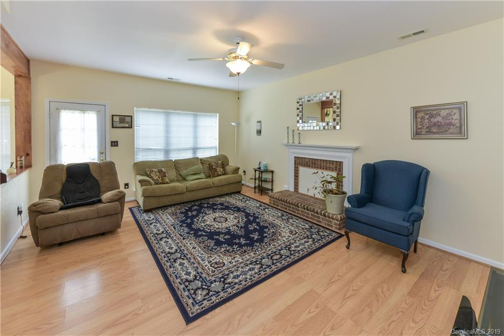 10515 Hellebore Road Charlotte, NC 28213 - Photo 14 of 23 Gallery Image 14