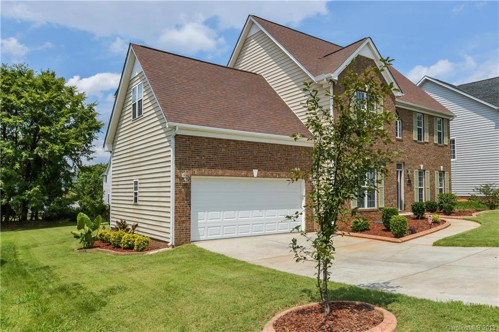 10515 Hellebore Road Charlotte, NC 28213 - Photo 3 of 23 Gallery Image 3