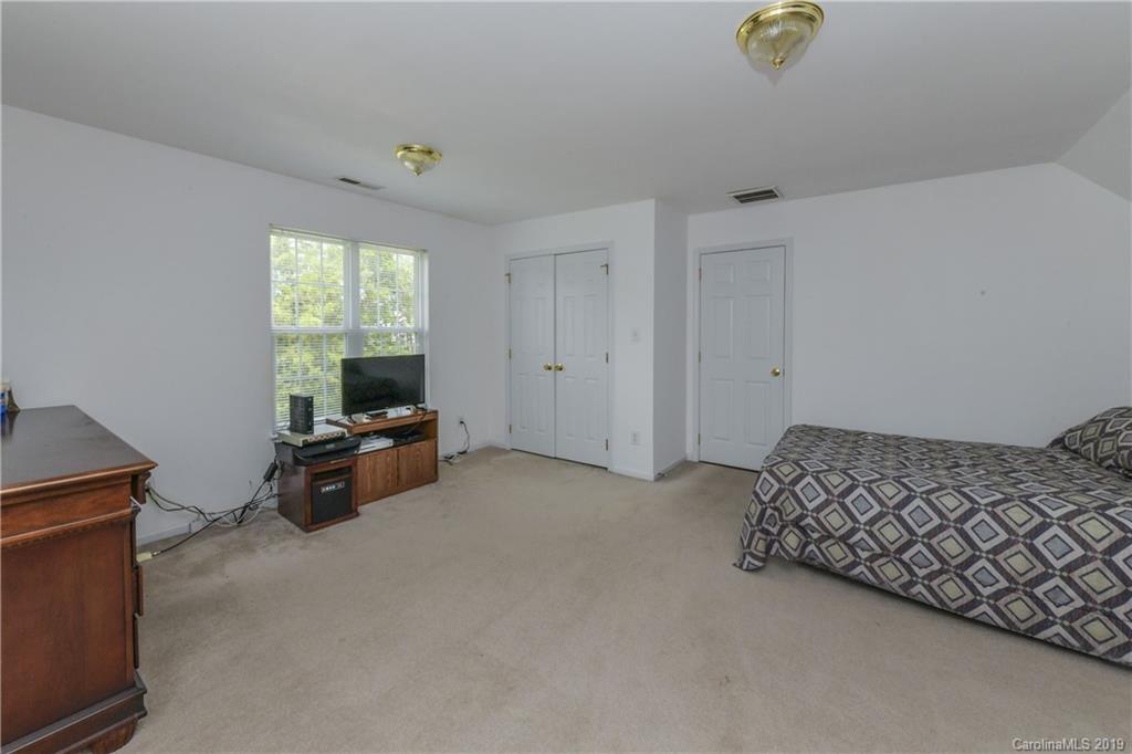 10515 Hellebore Road Charlotte, NC 28213 - Photo 22 of 23 Gallery Image 22