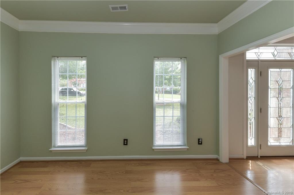 10515 Hellebore Road Charlotte, NC 28213 - Photo 10 of 23 Gallery Image 10