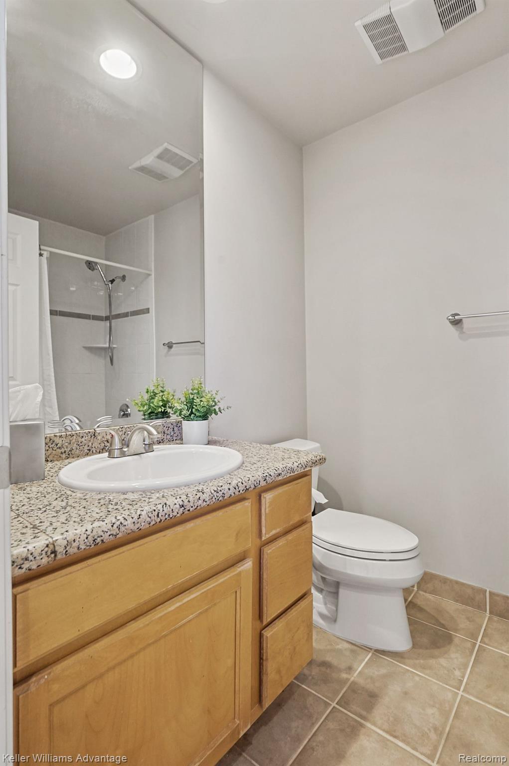 25586 Johns Road South Lyon, MI 48178 - Photo 31 of 33 Gallery Image 31