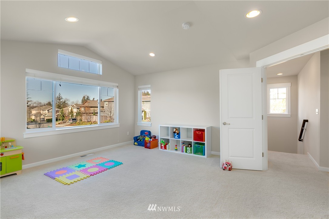 112 Shadow Avenue Northeast Renton, WA 98059 - Photo 14 of 25