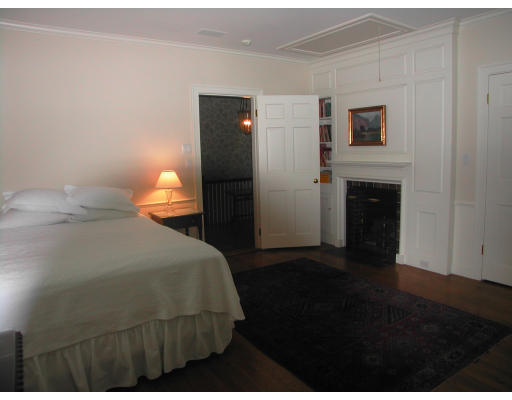 44 Dover Road Wellesley, MA 02482 - Photo 12 of 16