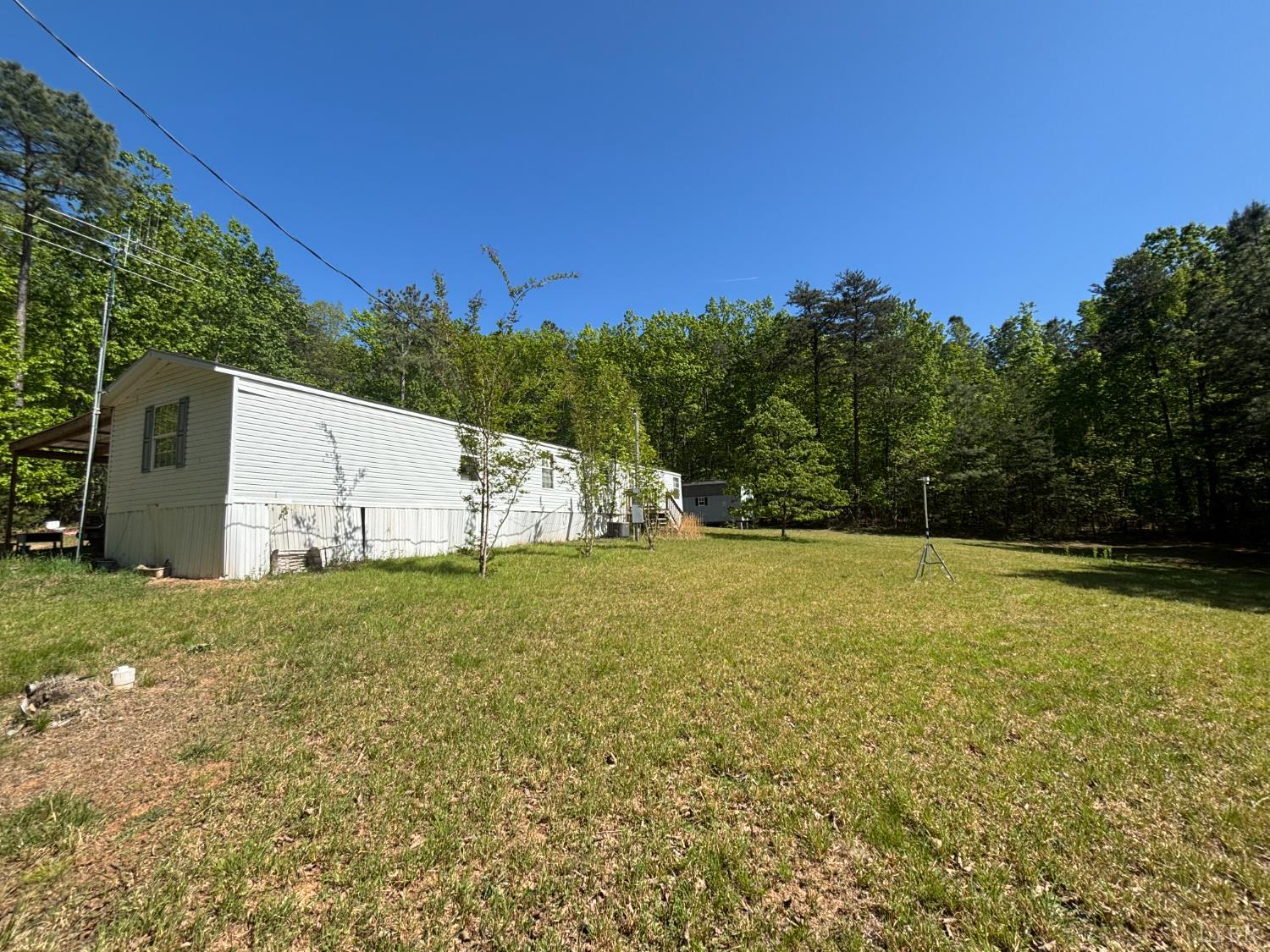 1175 Jasper Mountain Road Gretna, VA 24557 - Photo 4 of 9