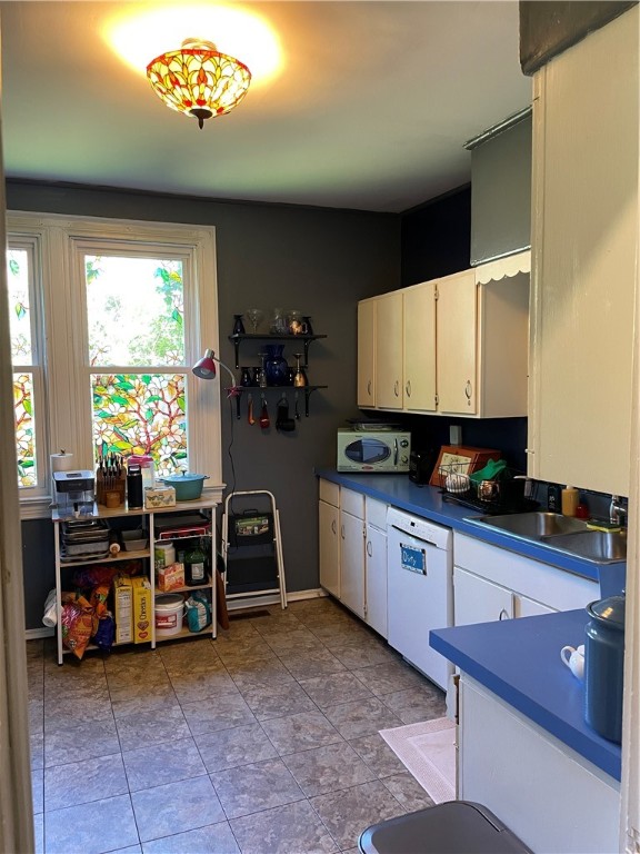 7 Arlington Street Rochester, NY 14607 - Photo 3 of 37