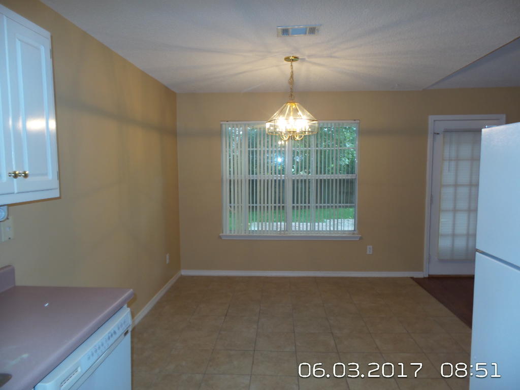 2804 Mohican Way Crestview, FL 32539 - Photo 8 of 18 Gallery Image 8