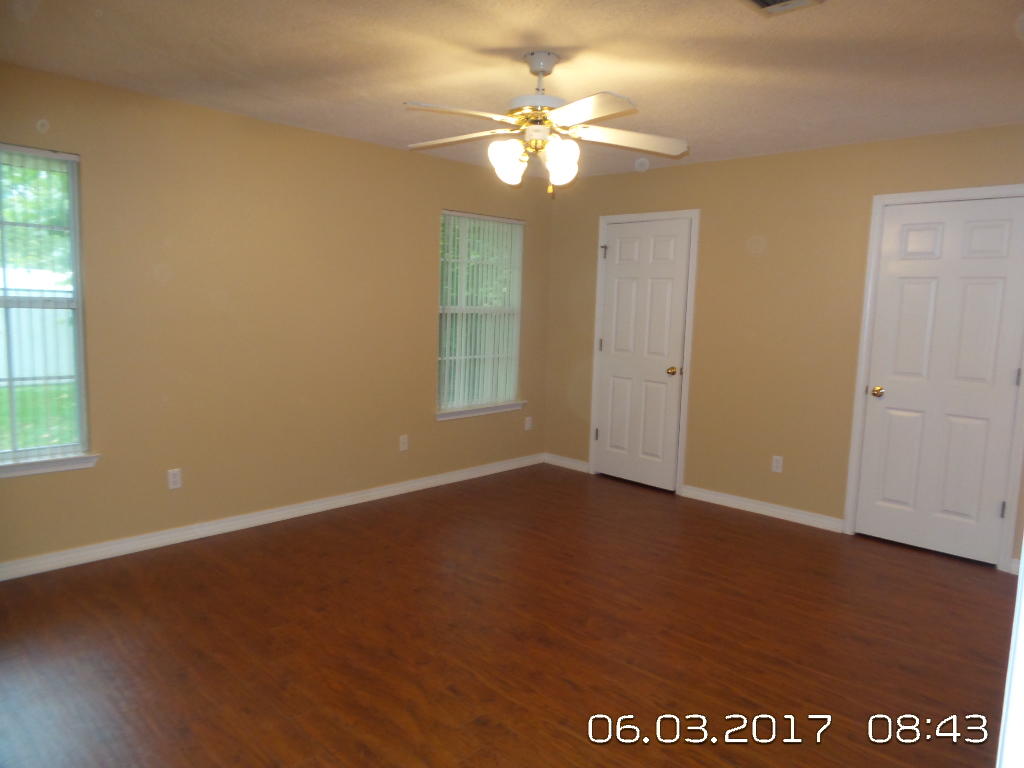 2804 Mohican Way Crestview, FL 32539 - Photo 9 of 18 Gallery Image 9