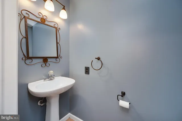 $2,500 | 612 Frederick Street, Reading, PA 19608