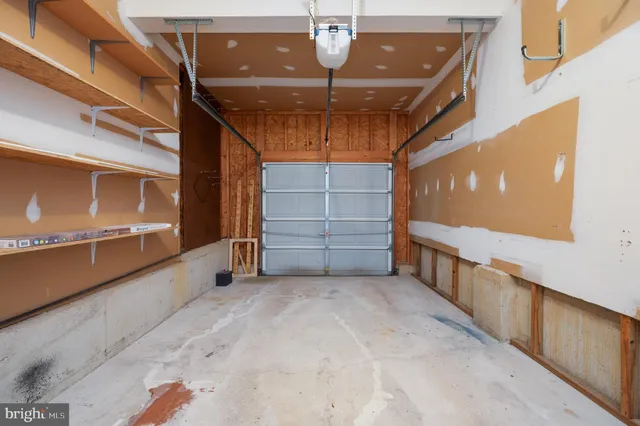 $2,500 | 612 Frederick Street, Reading, PA 19608