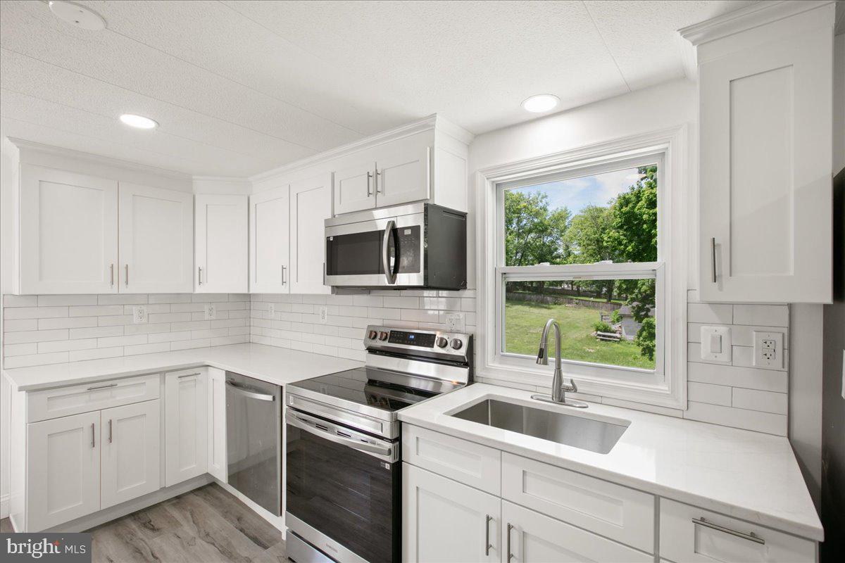 5028 Harpers Ferry Road Sharpsburg, MD 21782 - Photo 10 of 35 Kitchen