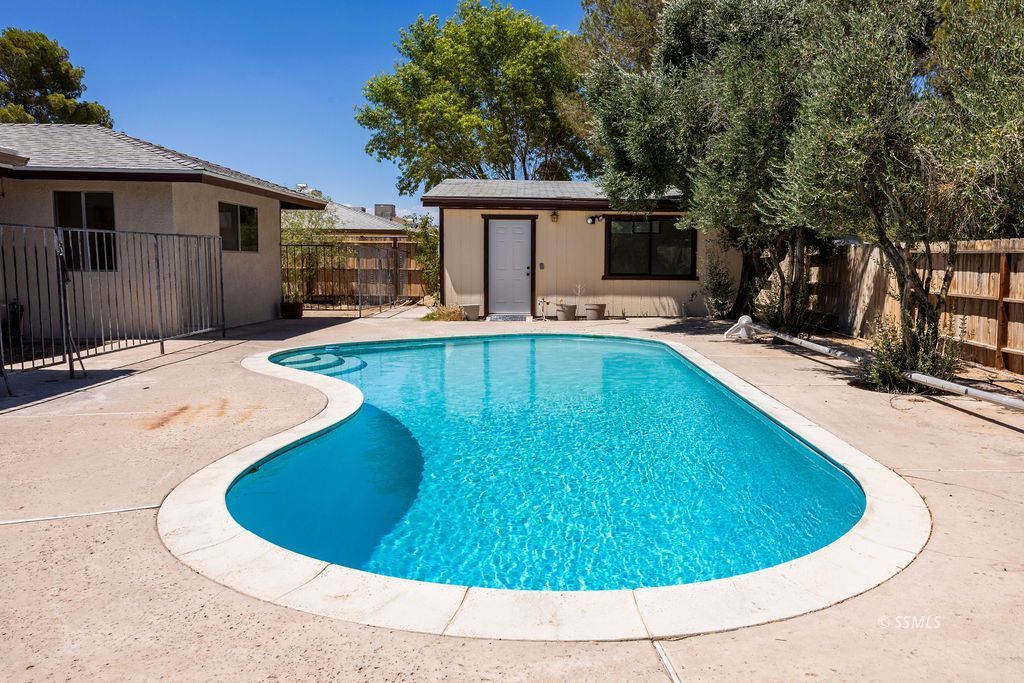 230 Larkspur Street Ridgecrest, CA 93555 - Photo 33 of 39