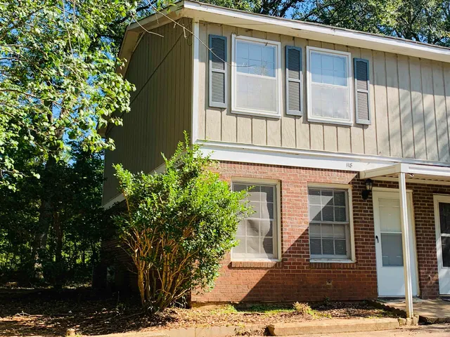 $975 | 118 Lafayette Court, Unit 118, LaGrange, GA 30241