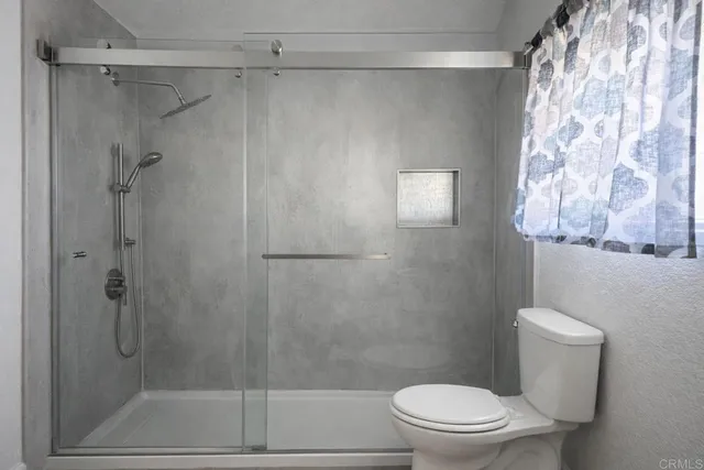 $205,000 | 32900 Riverside Drive, Unit SPC 109, Lake Elsinore, CA 92530