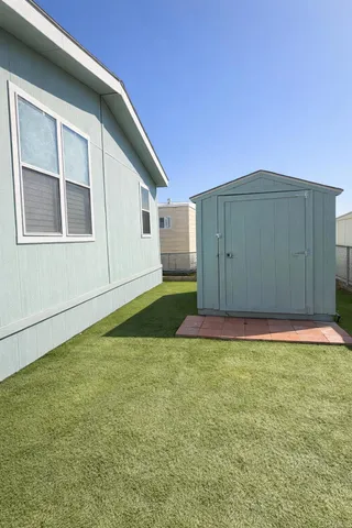 $205,000 | 32900 Riverside Drive, Unit SPC 109, Lake Elsinore, CA 92530