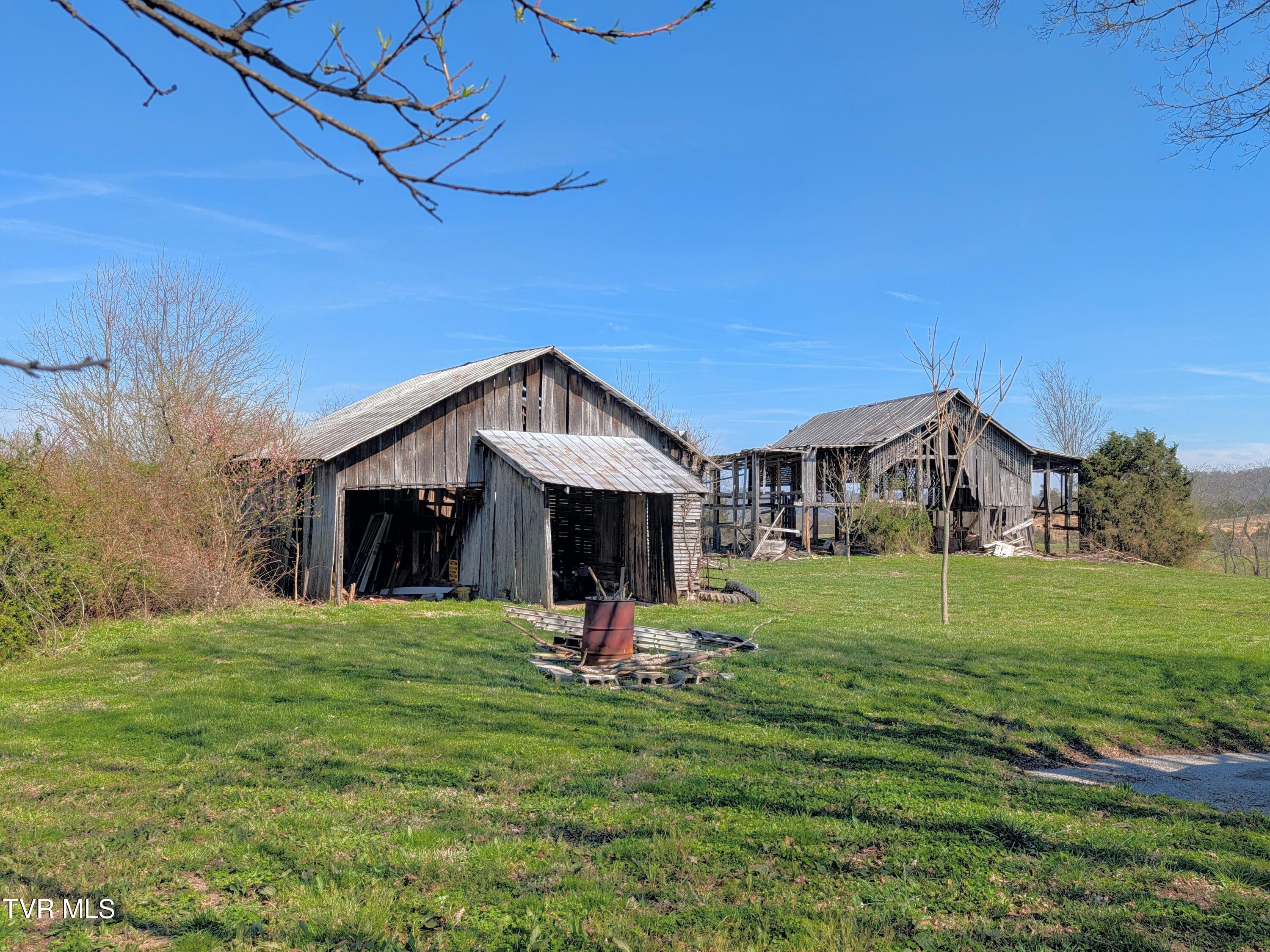 1421 Bishoptown Road Duffield, VA 24244 - Photo 41 of 73 PXL_20260322_192631888~2