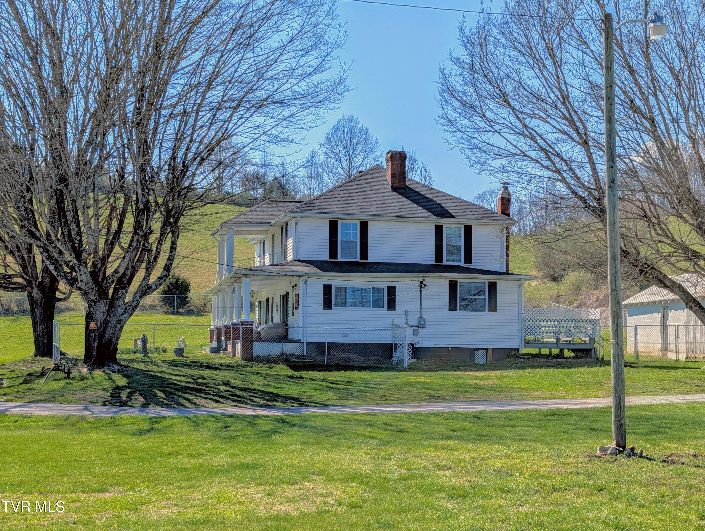 1421 Bishoptown Road Duffield, VA 24244 - Photo 42 of 73 PXL_20260322_193022726~2