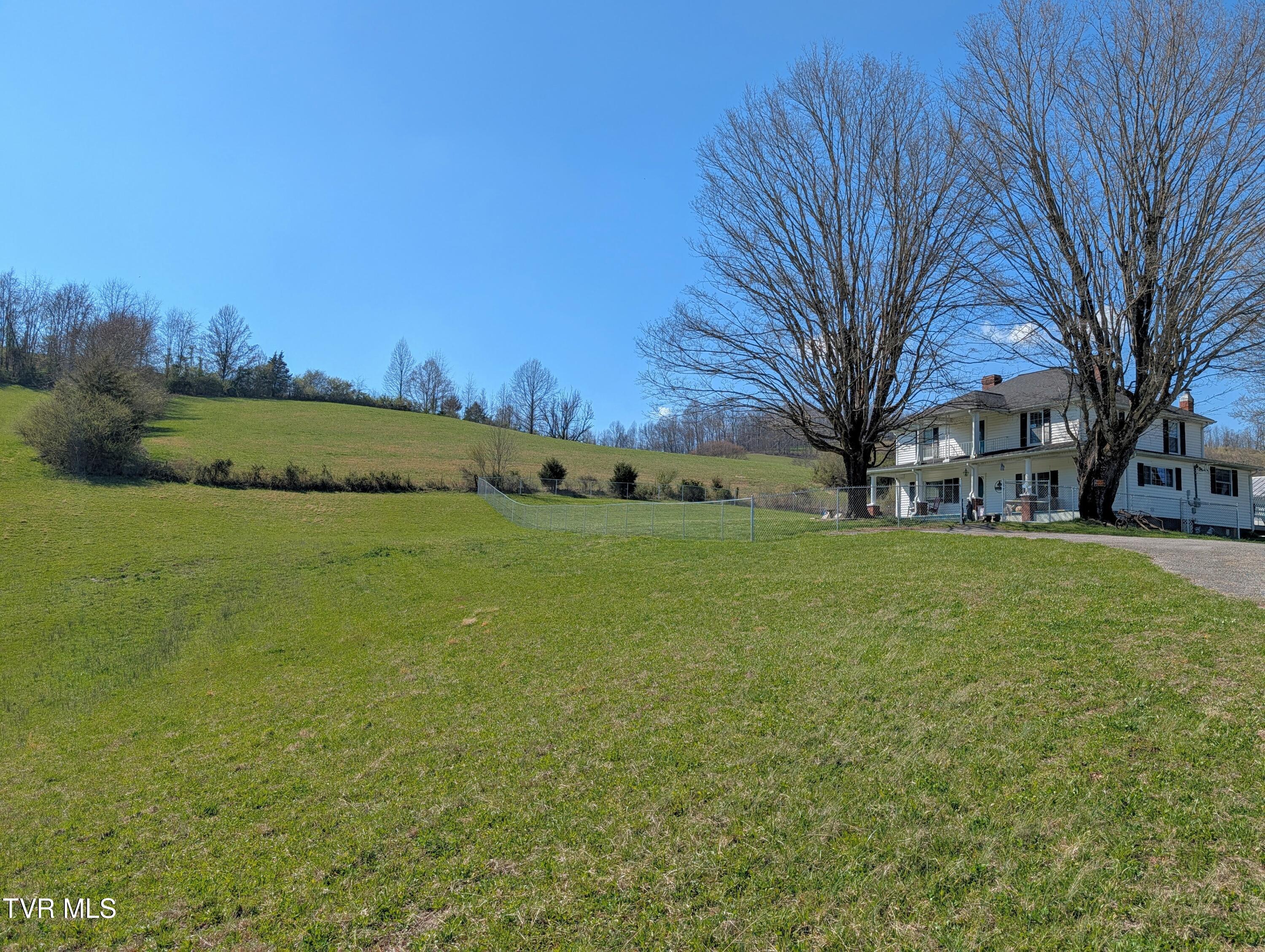 1421 Bishoptown Road Duffield, VA 24244 - Photo 52 of 73 PXL_20260322_193126423.MP~2