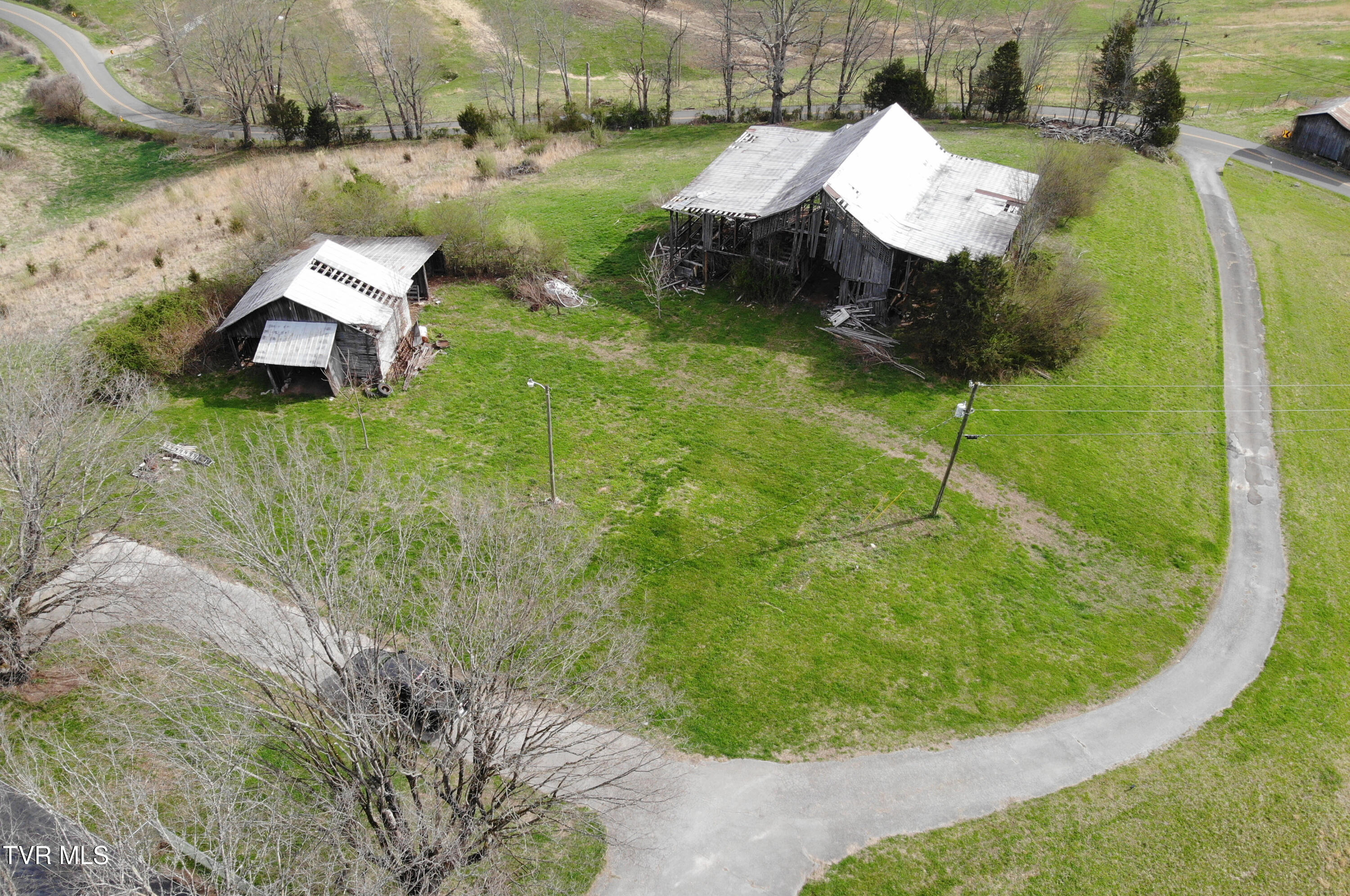 1421 Bishoptown Road Duffield, VA 24244 - Photo 60 of 73 Bishoptown drone-10