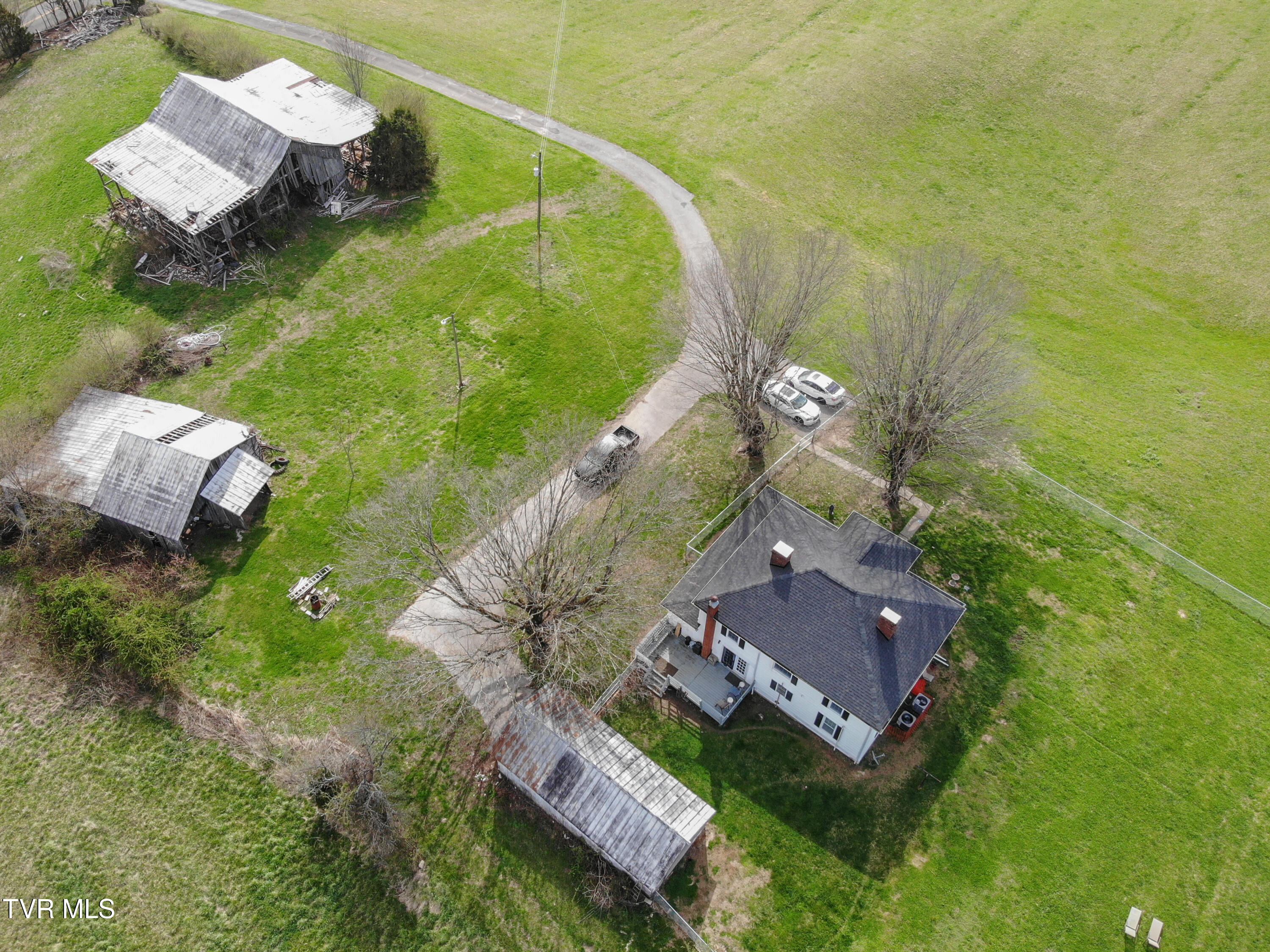 1421 Bishoptown Road Duffield, VA 24244 - Photo 70 of 73 Bishoptown drone-22