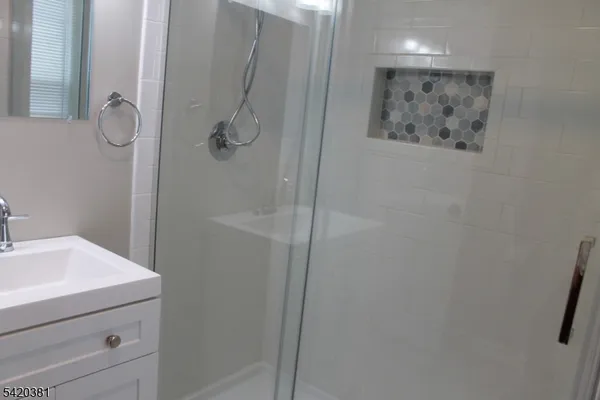 $2,850 | 37 West Hanover Avenue, Morris Plains, NJ 07950