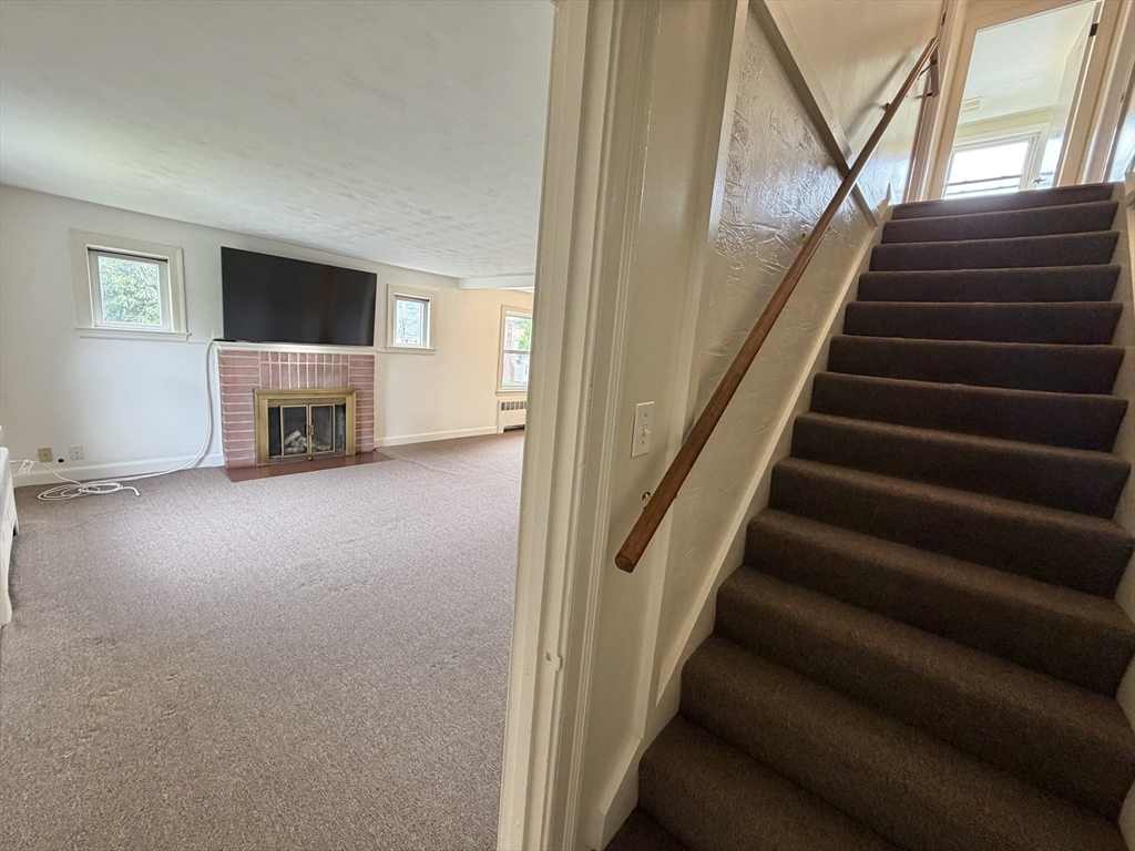 17 Hatfield Road, Unit 17 Newton, MA 02465 - Photo 28 of 42