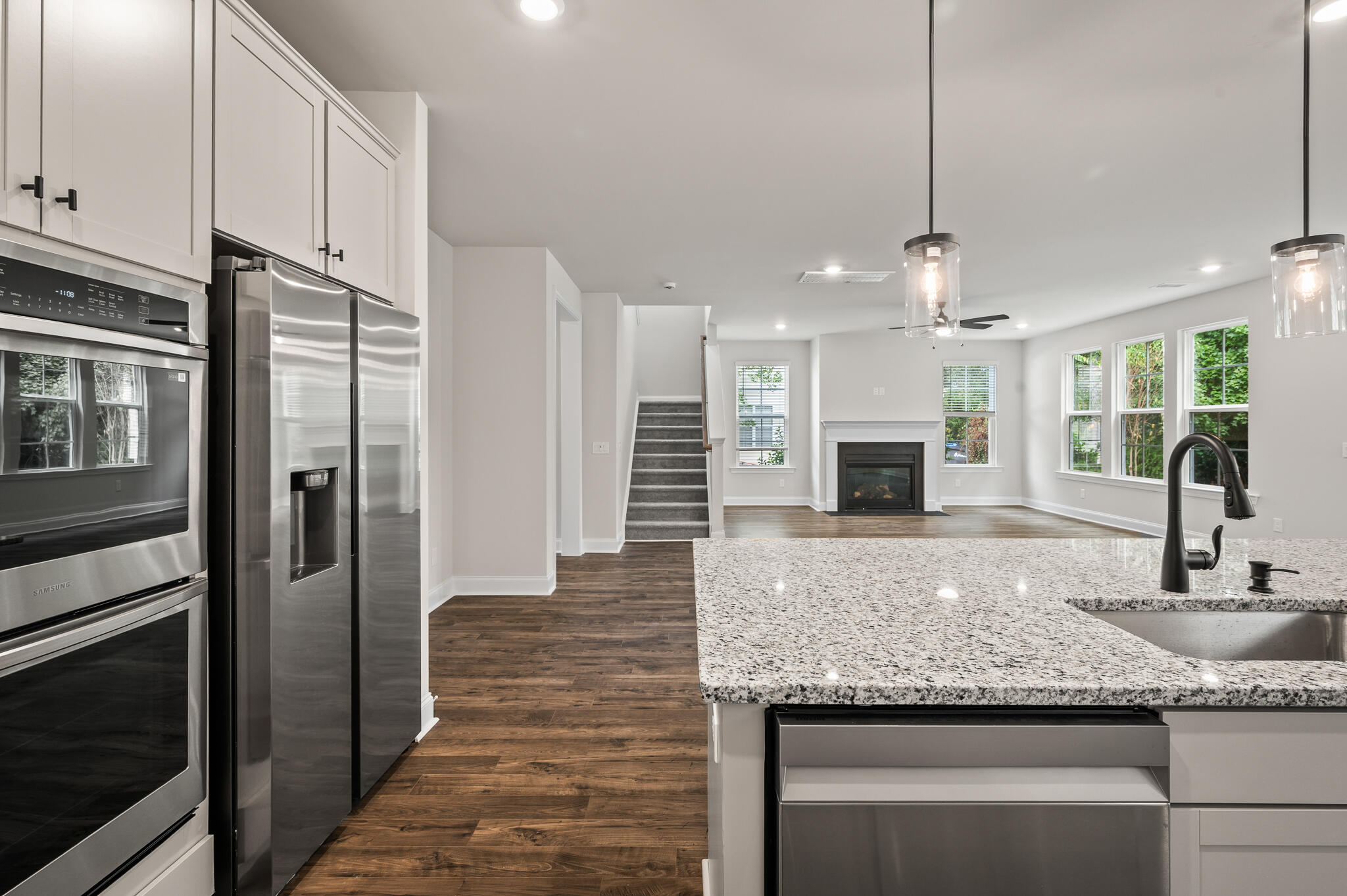 2308 Andover Way Mount Pleasant, SC 29466 - Photo 6 of 38 Kitchen Double Oven