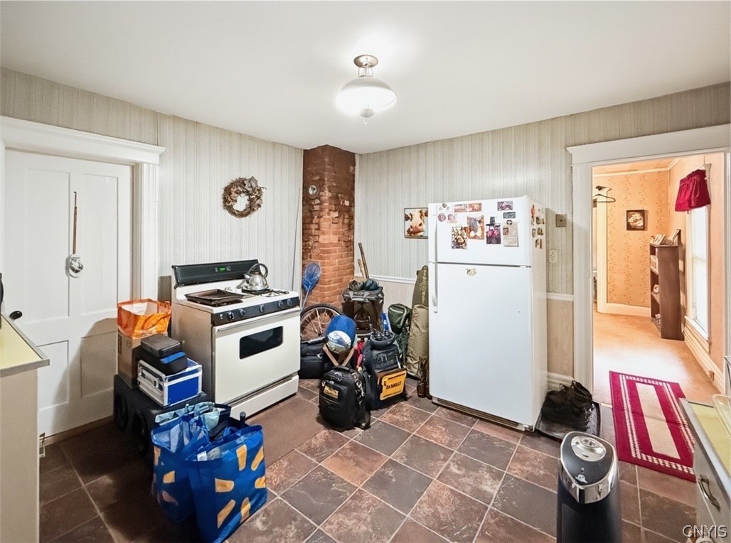 614 Turin Street Rome, NY 13440 - Photo 26 of 46 2nd Floor Kitchen