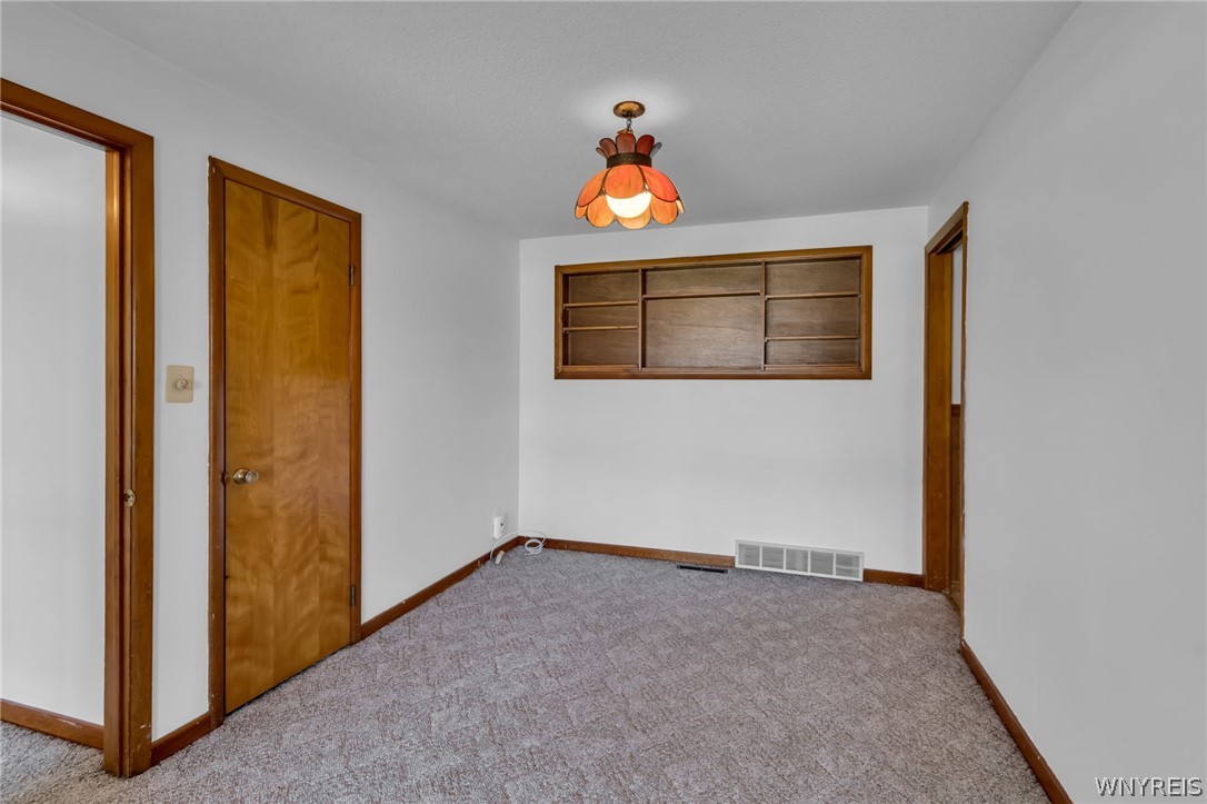 7375 St Joseph Road Niagara, NY 14304 - Photo 9 of 47