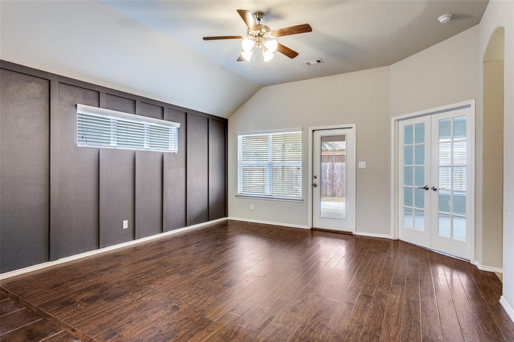 11824 Bellegrove Road Burleson, TX 76028 - Photo 13 of 25