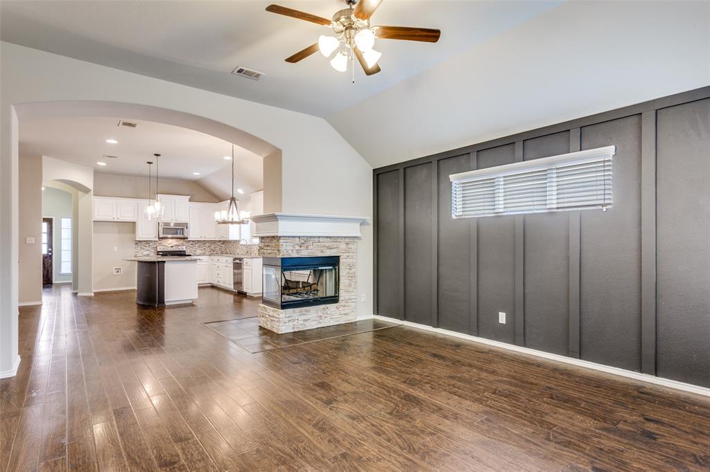 11824 Bellegrove Road Burleson, TX 76028 - Photo 14 of 25