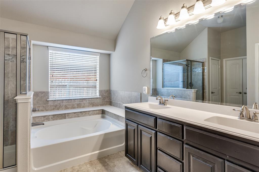 11824 Bellegrove Road Burleson, TX 76028 - Photo 16 of 25