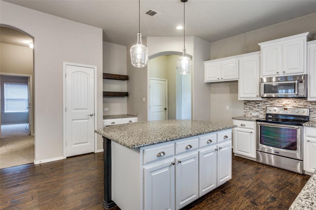 11824 Bellegrove Road Burleson, TX 76028 - Photo 9 of 25