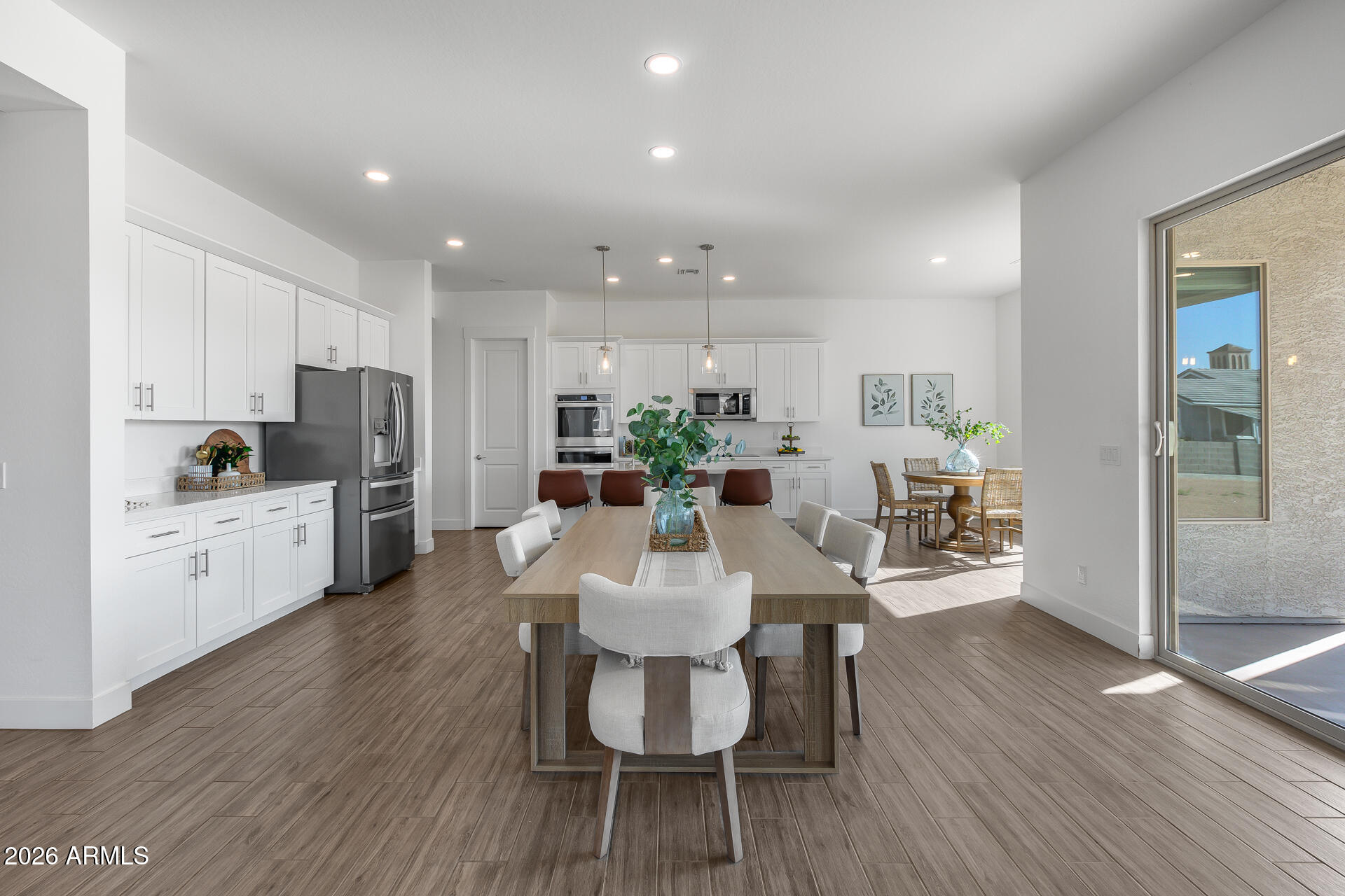 825 West Perdido Way Phoenix, AZ 85086 - Photo 11 of 57 Dining in great room