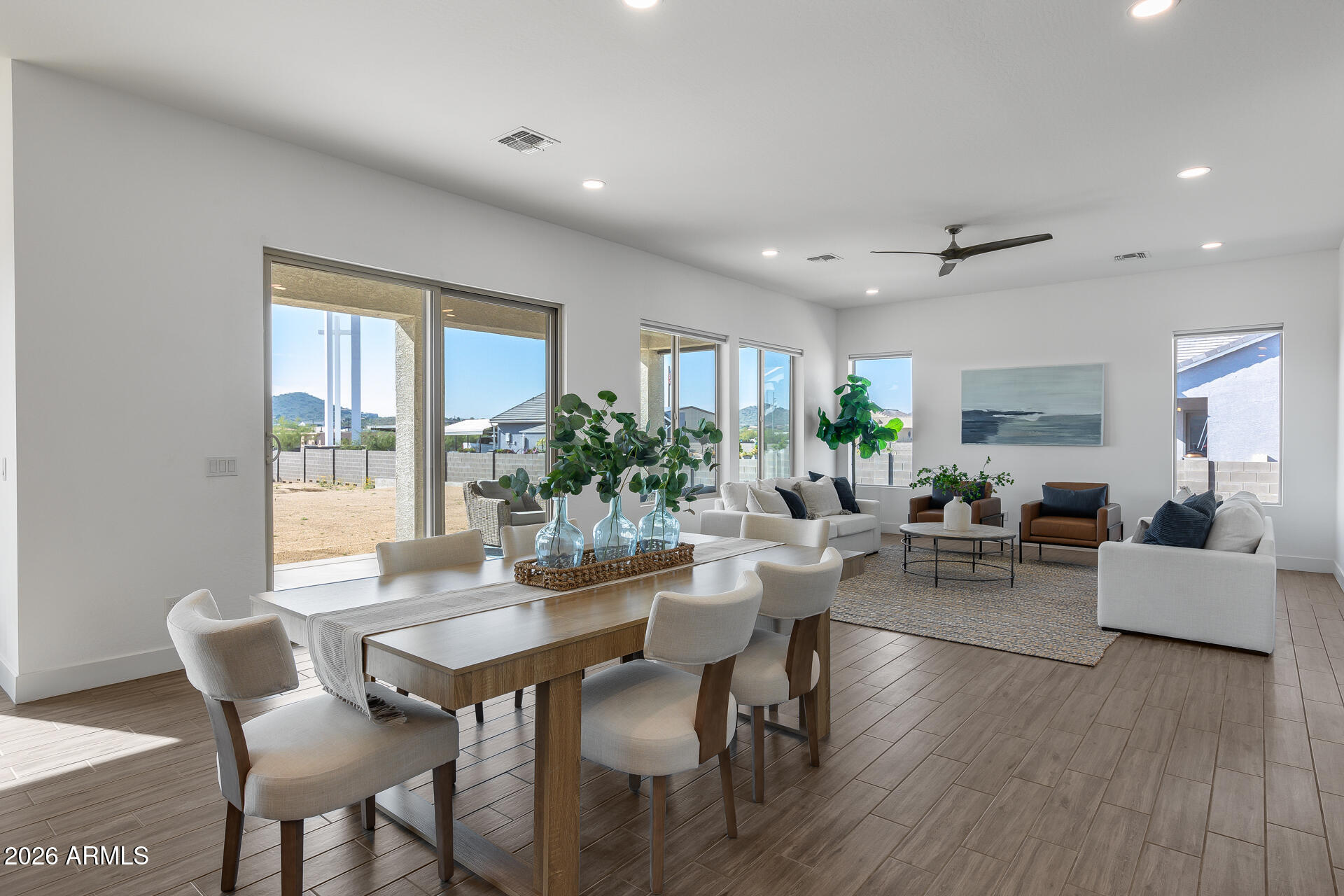 825 West Perdido Way Phoenix, AZ 85086 - Photo 20 of 57 Dining in great room