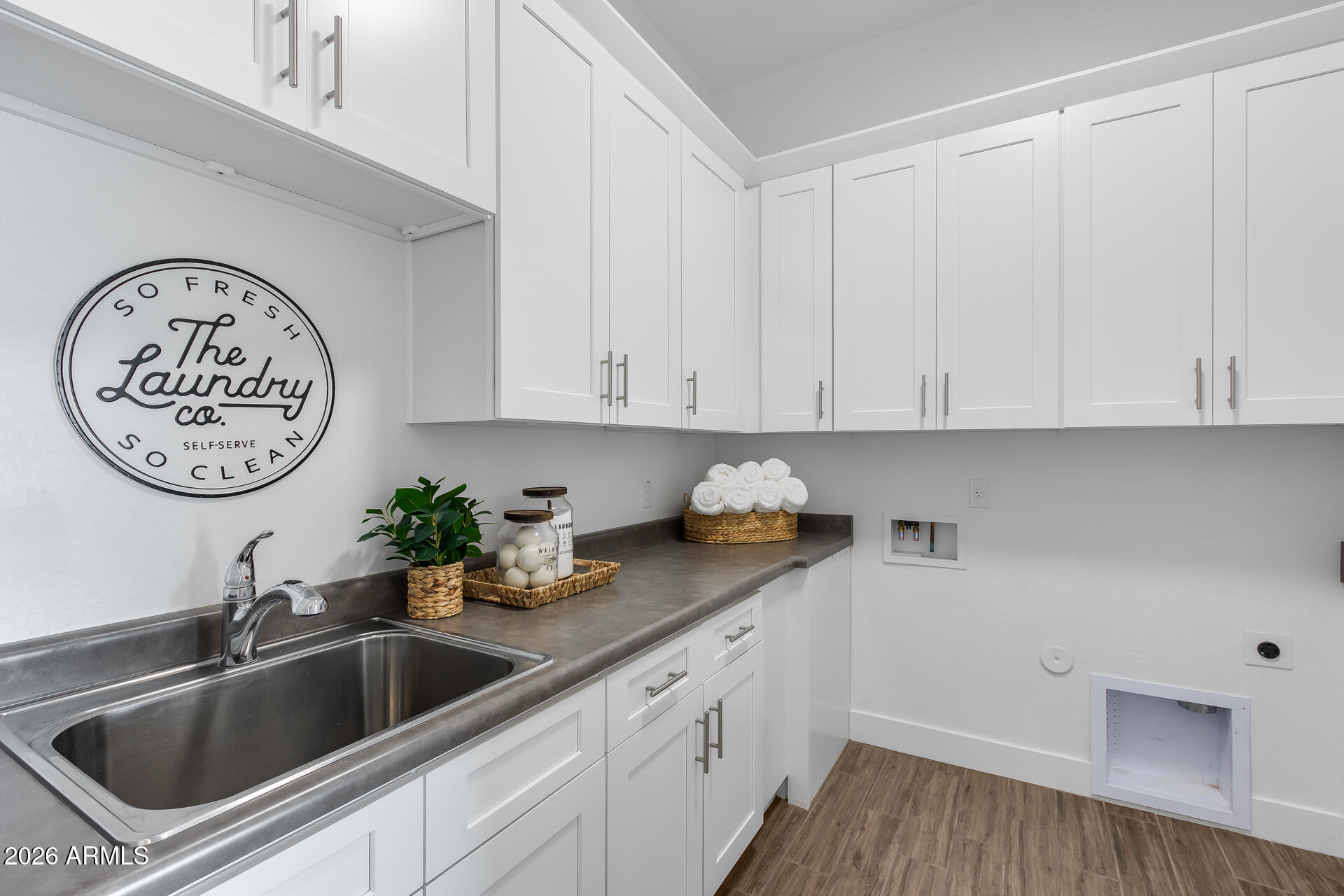 825 West Perdido Way Phoenix, AZ 85086 - Photo 33 of 57 Laundry room