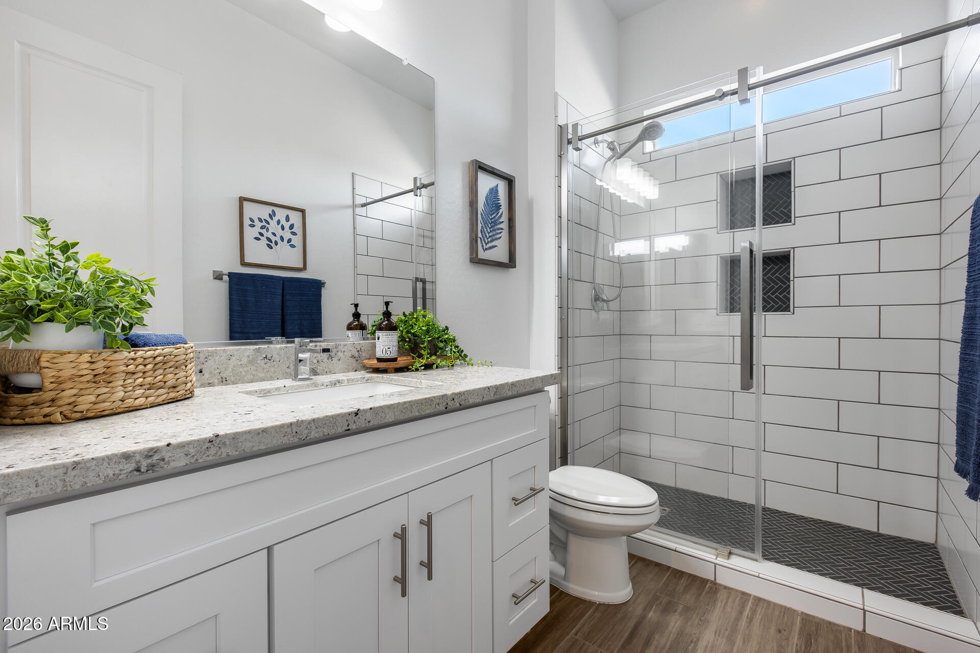 825 West Perdido Way Phoenix, AZ 85086 - Photo 35 of 57 Bath 3