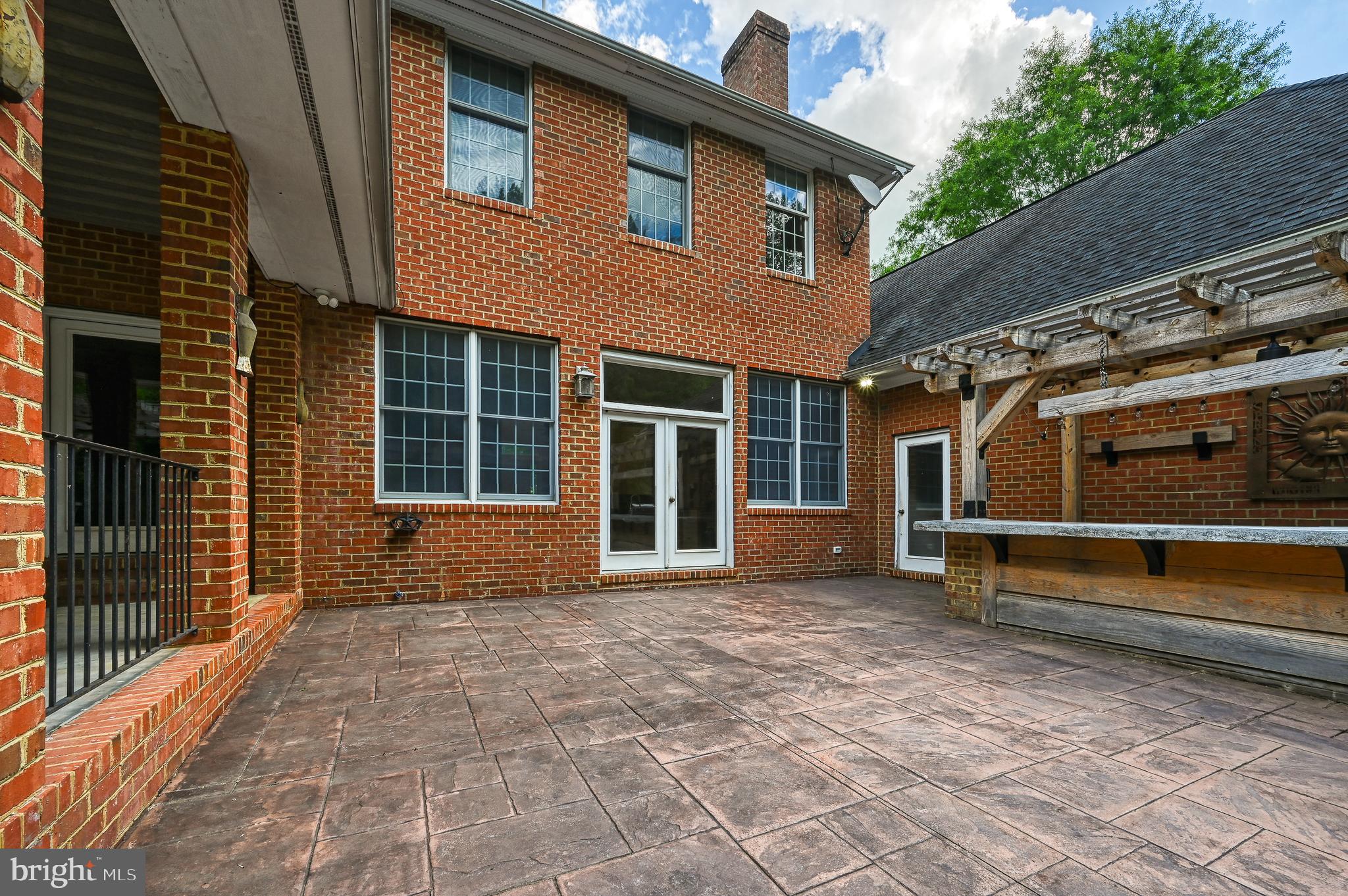 22282 Monrovia Road Orange, VA 22960 - Photo 10 of 60 Back patio