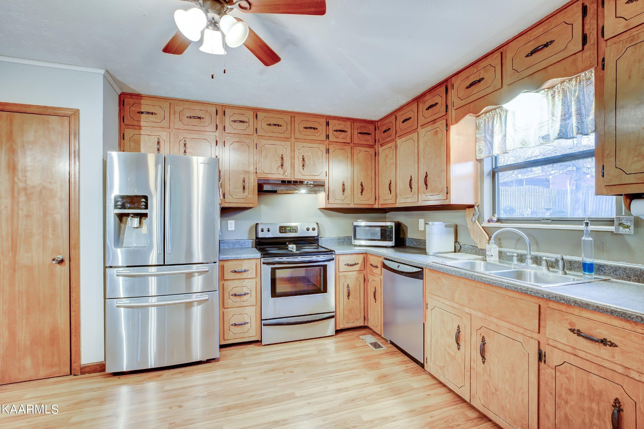 836 Tree Trunk Road Knoxville, TN 37934 - Photo 11 of 29 Gallery Image 11