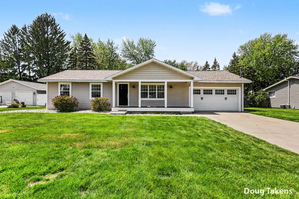 $419,900 | 7439 Eastlane Avenue, Jenison, MI 49428