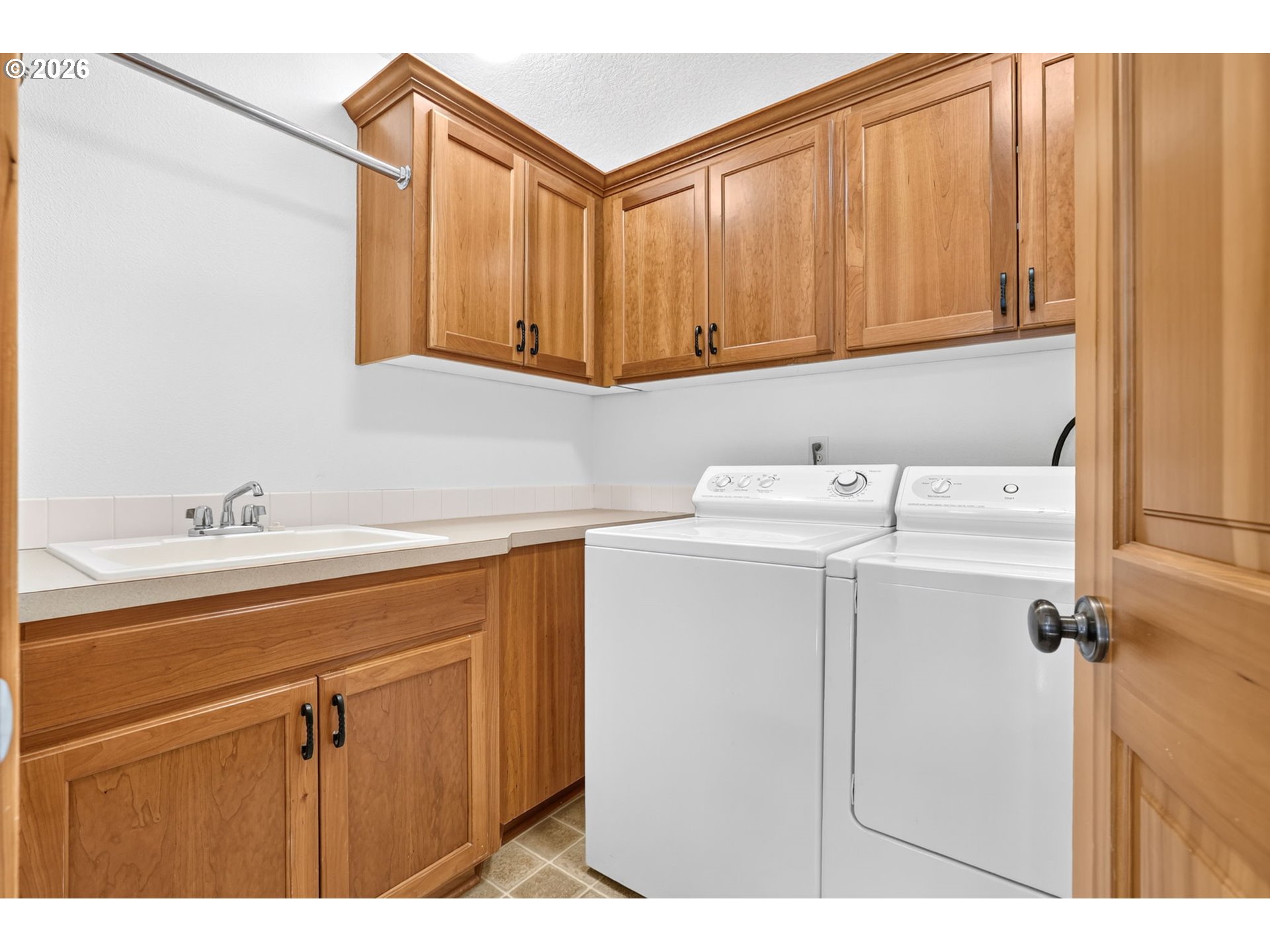 8311 Southwest 43rd Avenue Portland, OR 97219 - Photo 35 of 45 Laundry