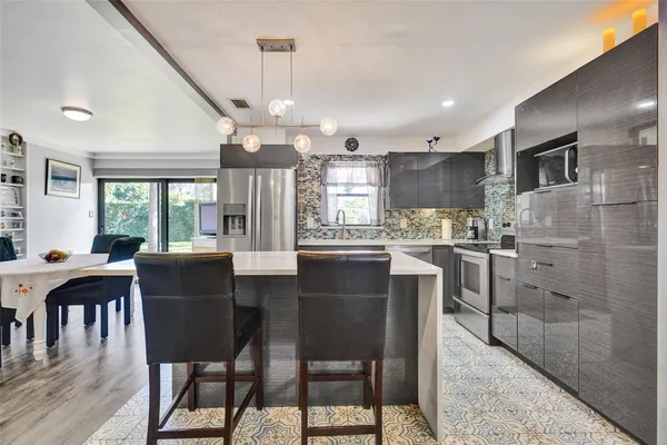 $425,000 | 715 Northwest 23rd Lane, Delray Beach, FL 33445