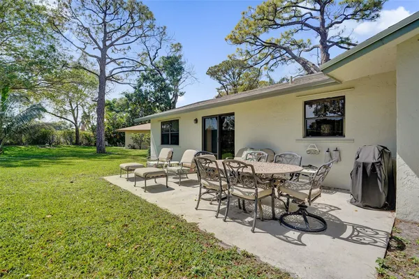 $425,000 | 715 Northwest 23rd Lane, Delray Beach, FL 33445