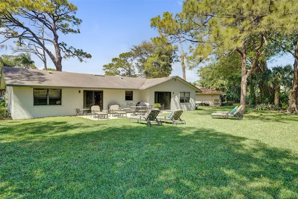 $425,000 | 715 Northwest 23rd Lane, Delray Beach, FL 33445