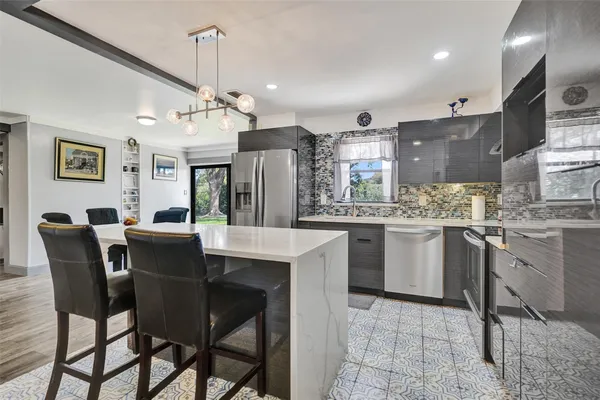 $425,000 | 715 Northwest 23rd Lane, Delray Beach, FL 33445