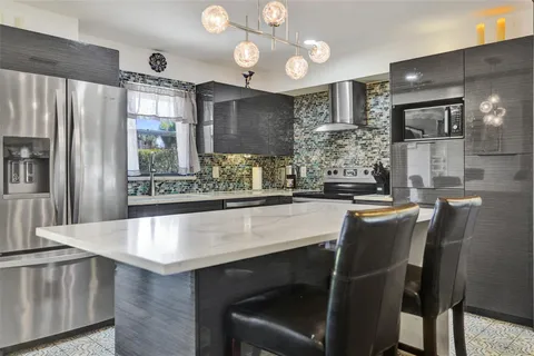 $425,000 | 715 Northwest 23rd Lane, Delray Beach, FL 33445