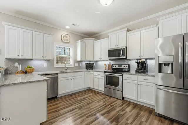 $385,000 | 40 East Arbor Cove Court, Zebulon, NC 27597