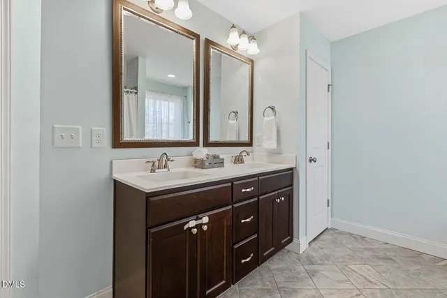 $385,000 | 40 East Arbor Cove Court, Zebulon, NC 27597